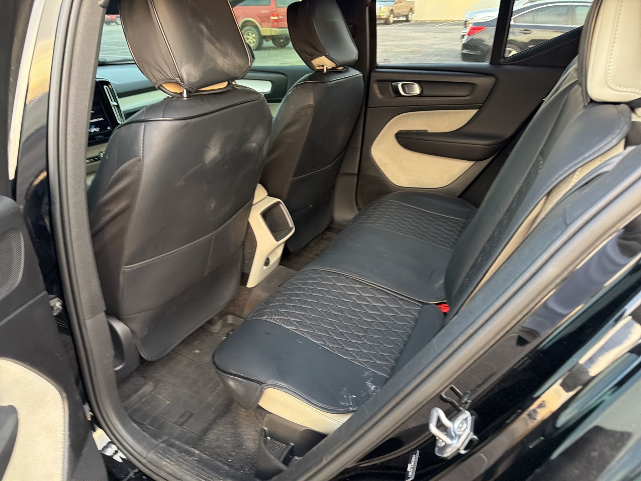 2020 Volvo XC40 Momentum