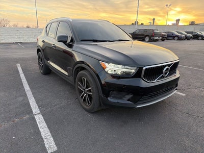 2020 Volvo XC40 Momentum