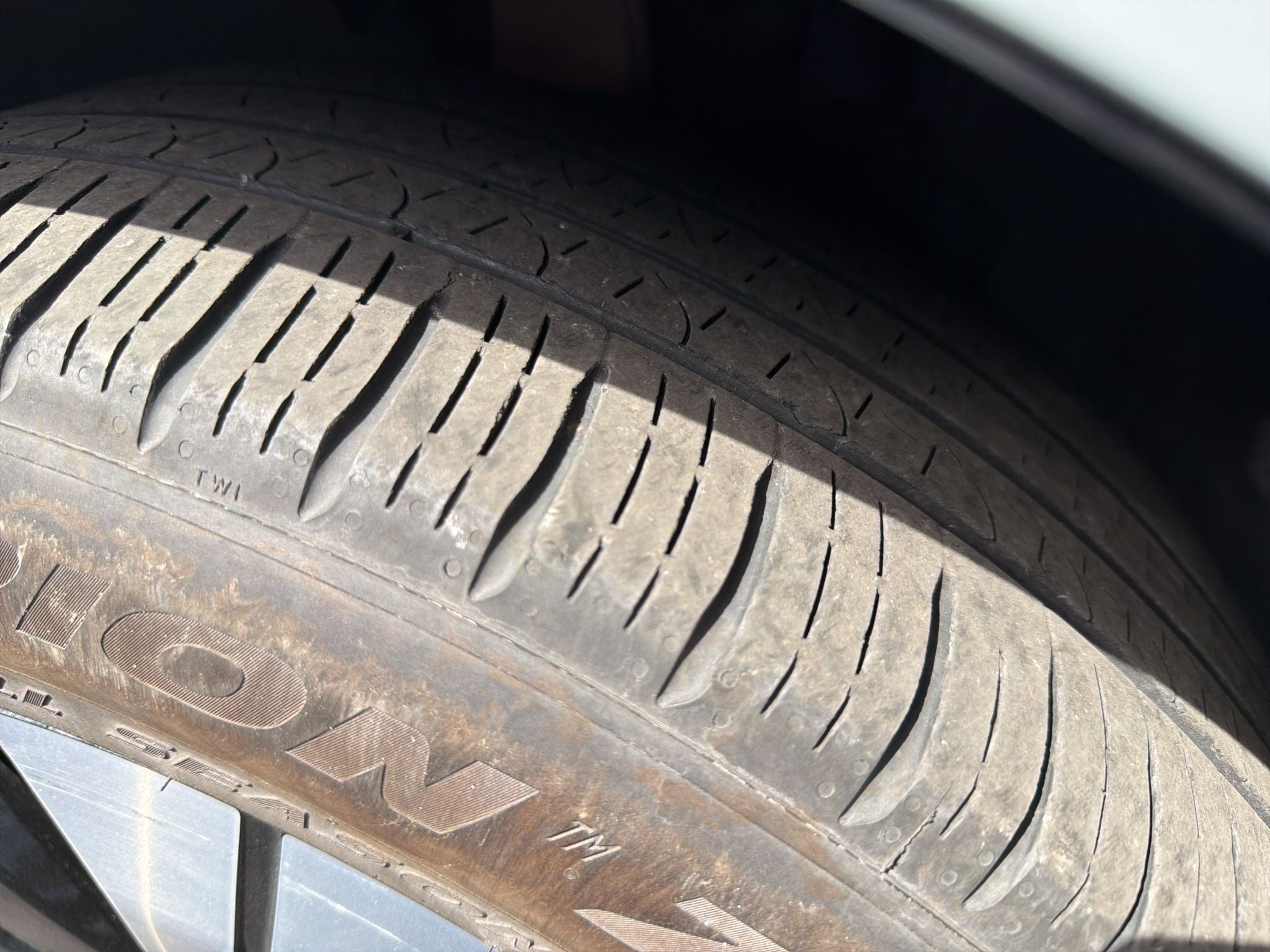 2024 Volvo XC60 Recharge Plug-In Hybrid T8 Plus Dark Theme