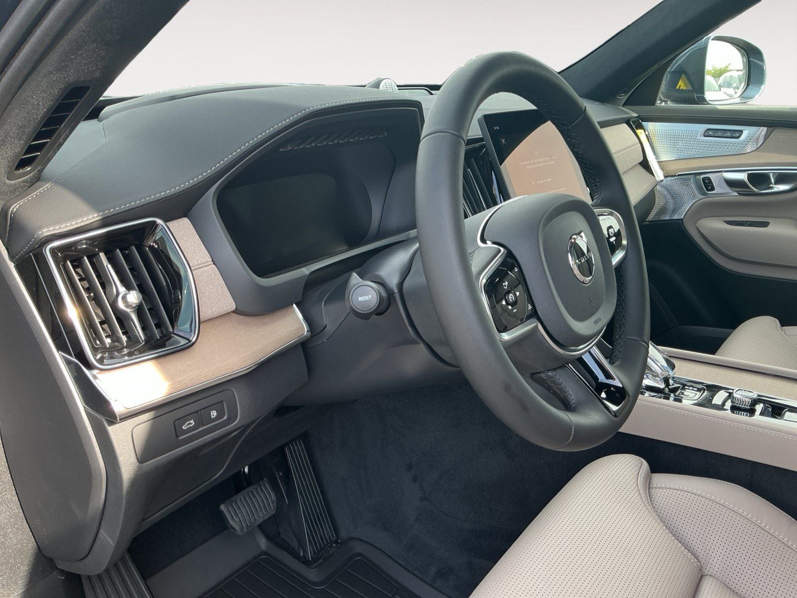 2026 Volvo XC90 Plug-In Hybrid T8 Ultra 6 Passenger