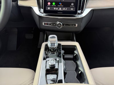 2025 Volvo XC90 Plug-In Hybrid T8 Core 7 Passenger 2025.5
