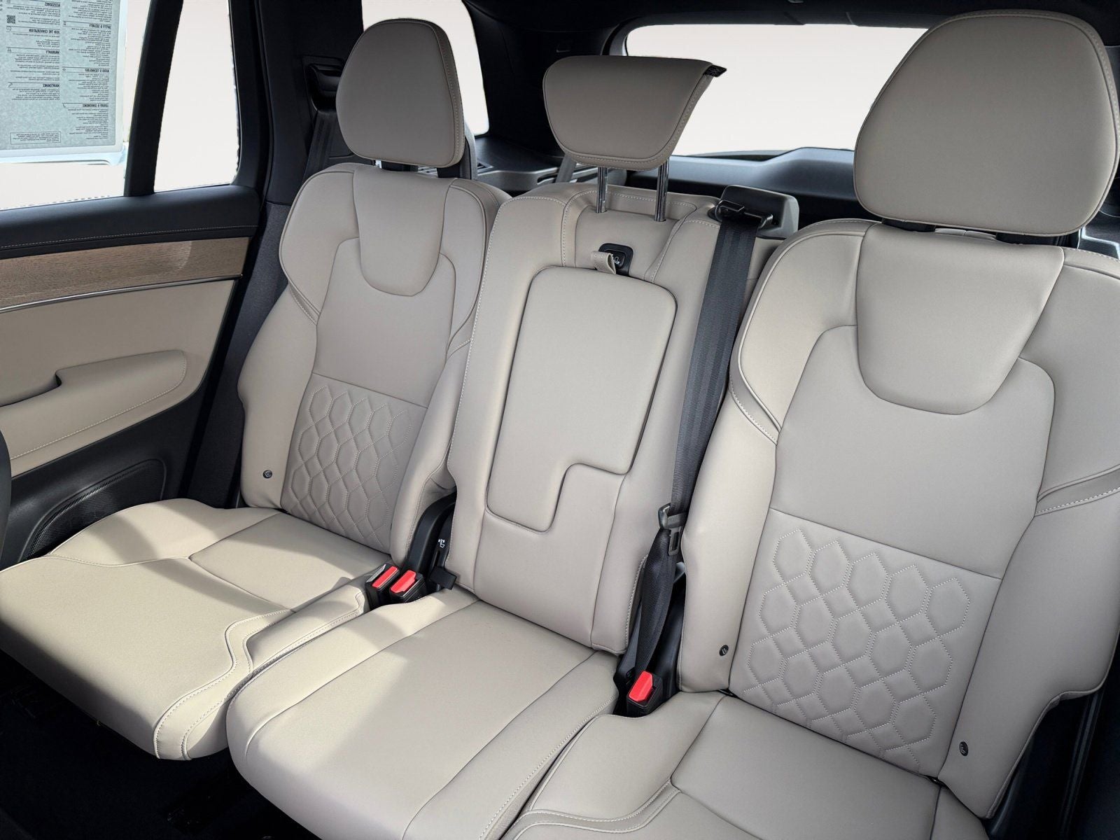 2025 Volvo XC90 Plug-In Hybrid T8 Core 7 Passenger 2025.5