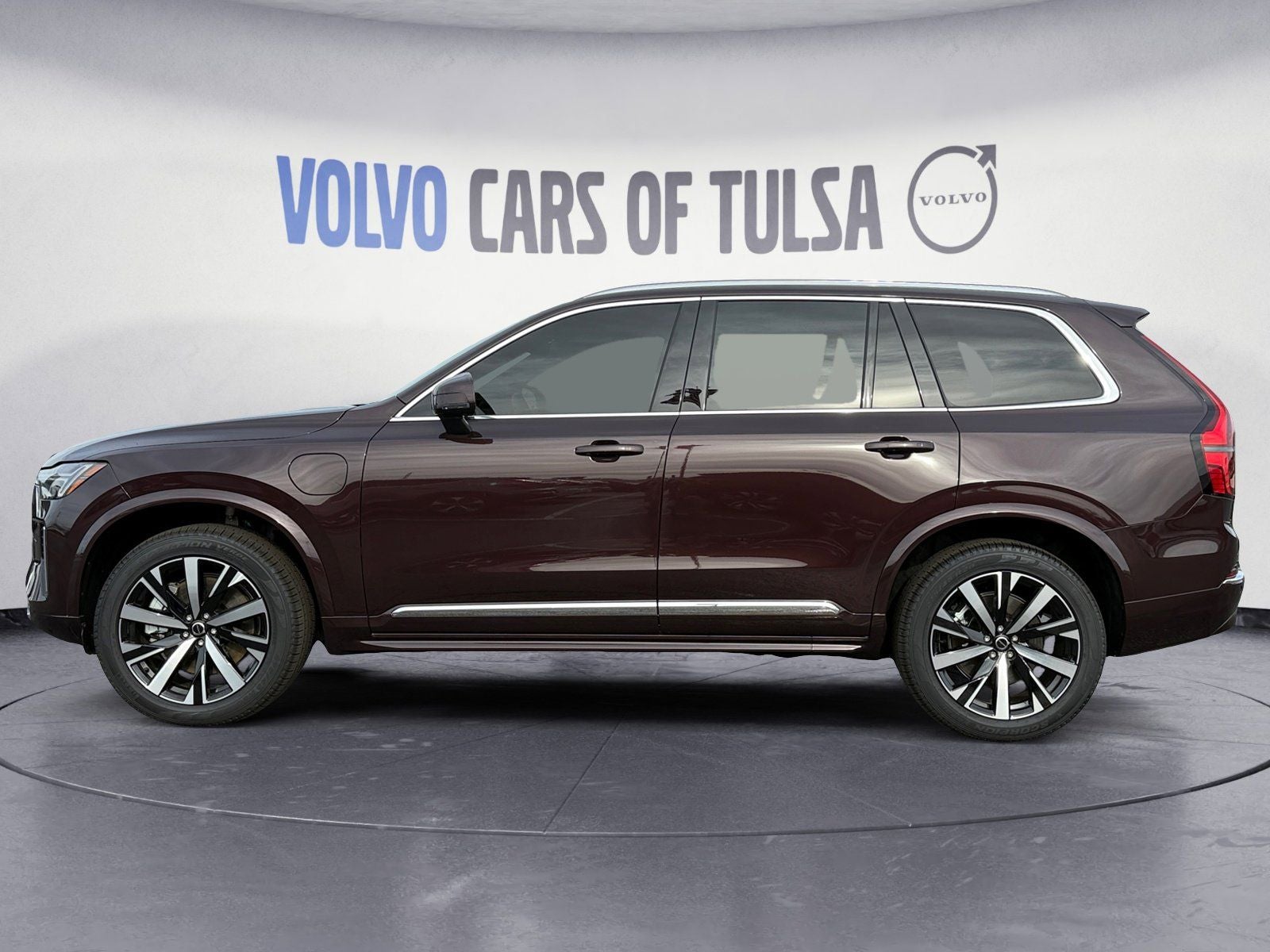 2025 Volvo XC90 Plug-In Hybrid T8 Core 7 Passenger 2025.5