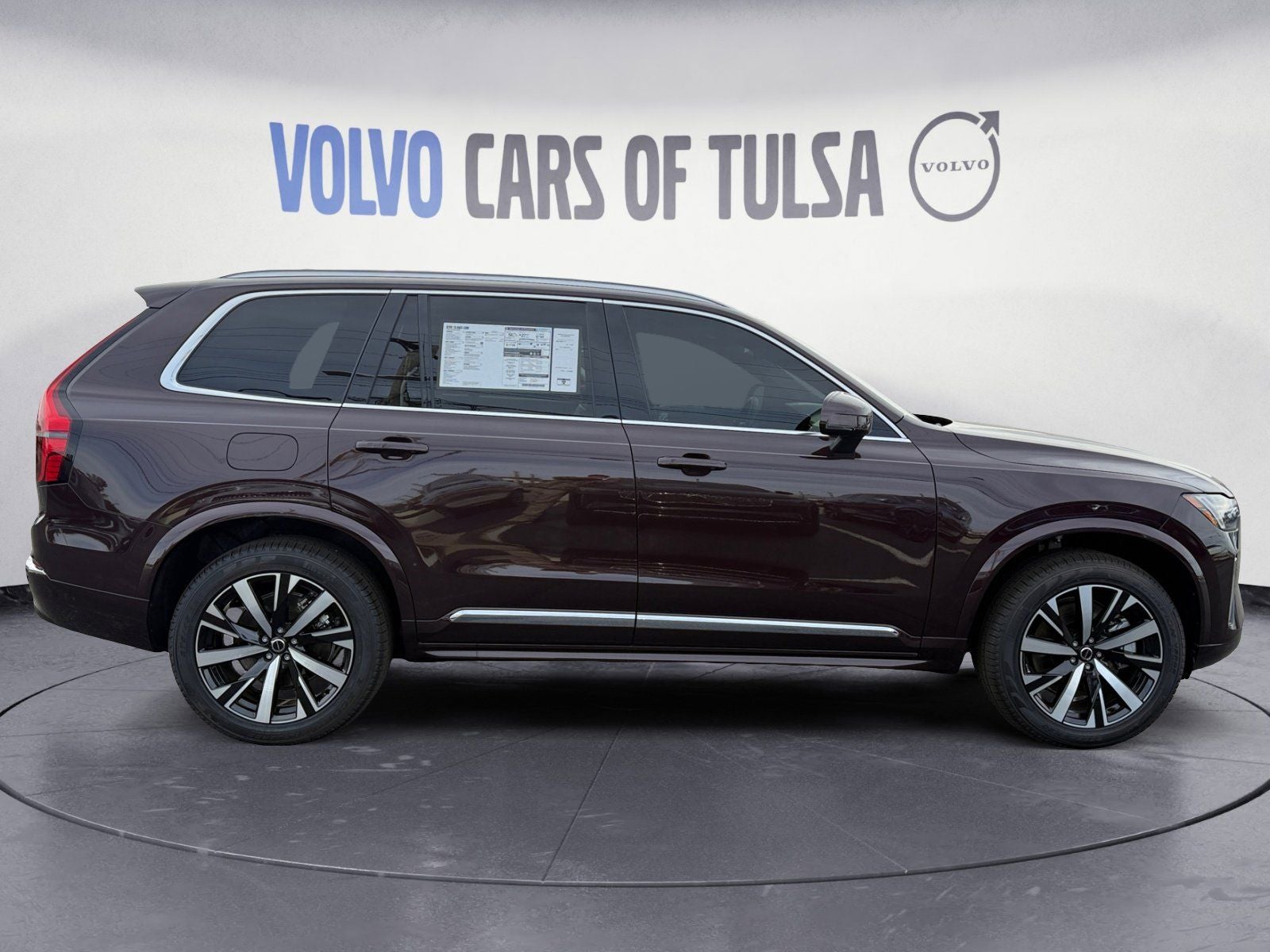 2025 Volvo XC90 Plug-In Hybrid T8 Core 7 Passenger 2025.5