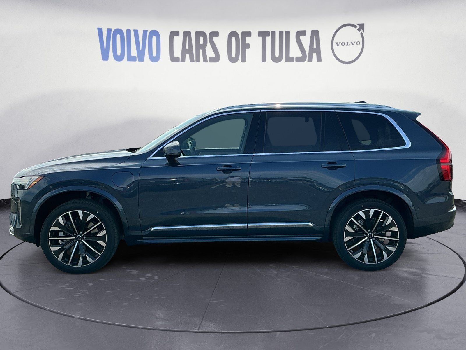 2026 Volvo XC90 Plug-In Hybrid T8 Plus 7 Passenger