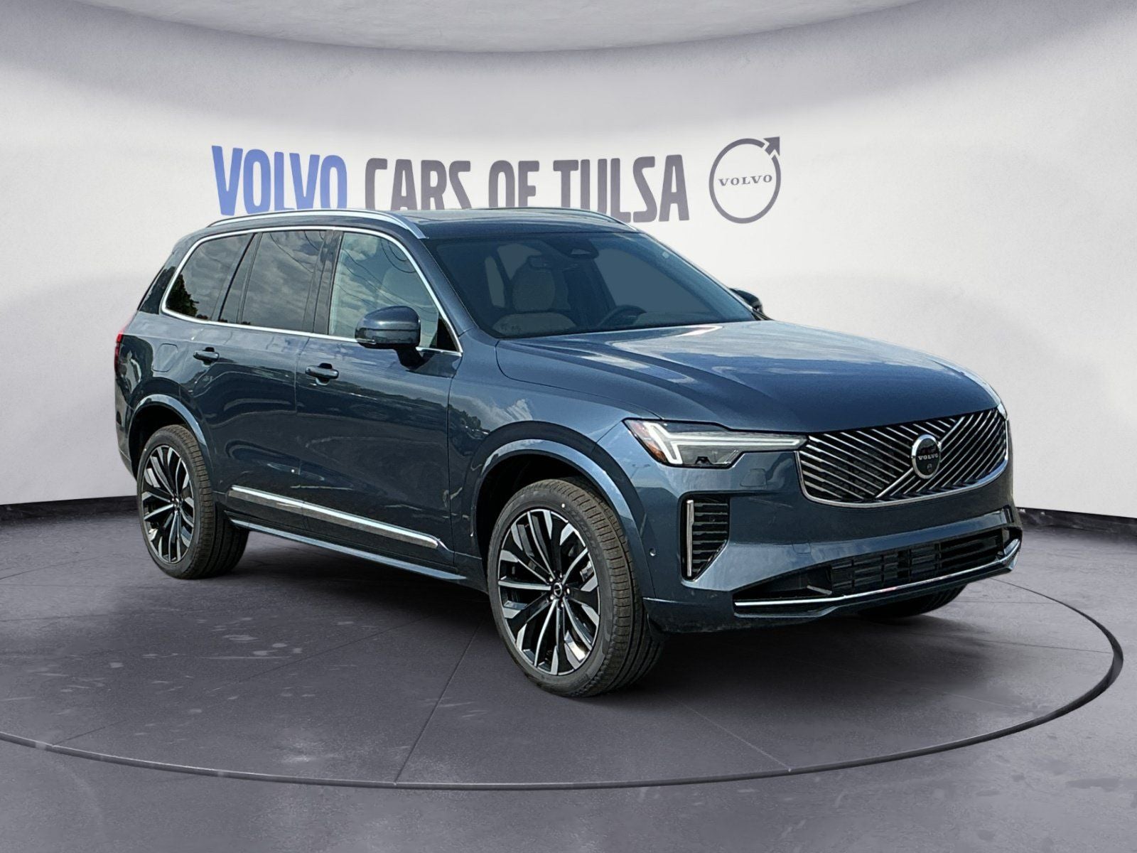 2026 Volvo XC90 Plug-In Hybrid T8 Plus 7 Passenger