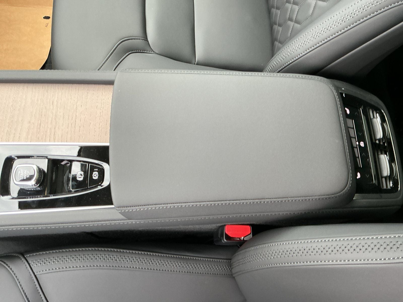 2026 Volvo XC90 Plug-In Hybrid T8 Plus 7 Passenger