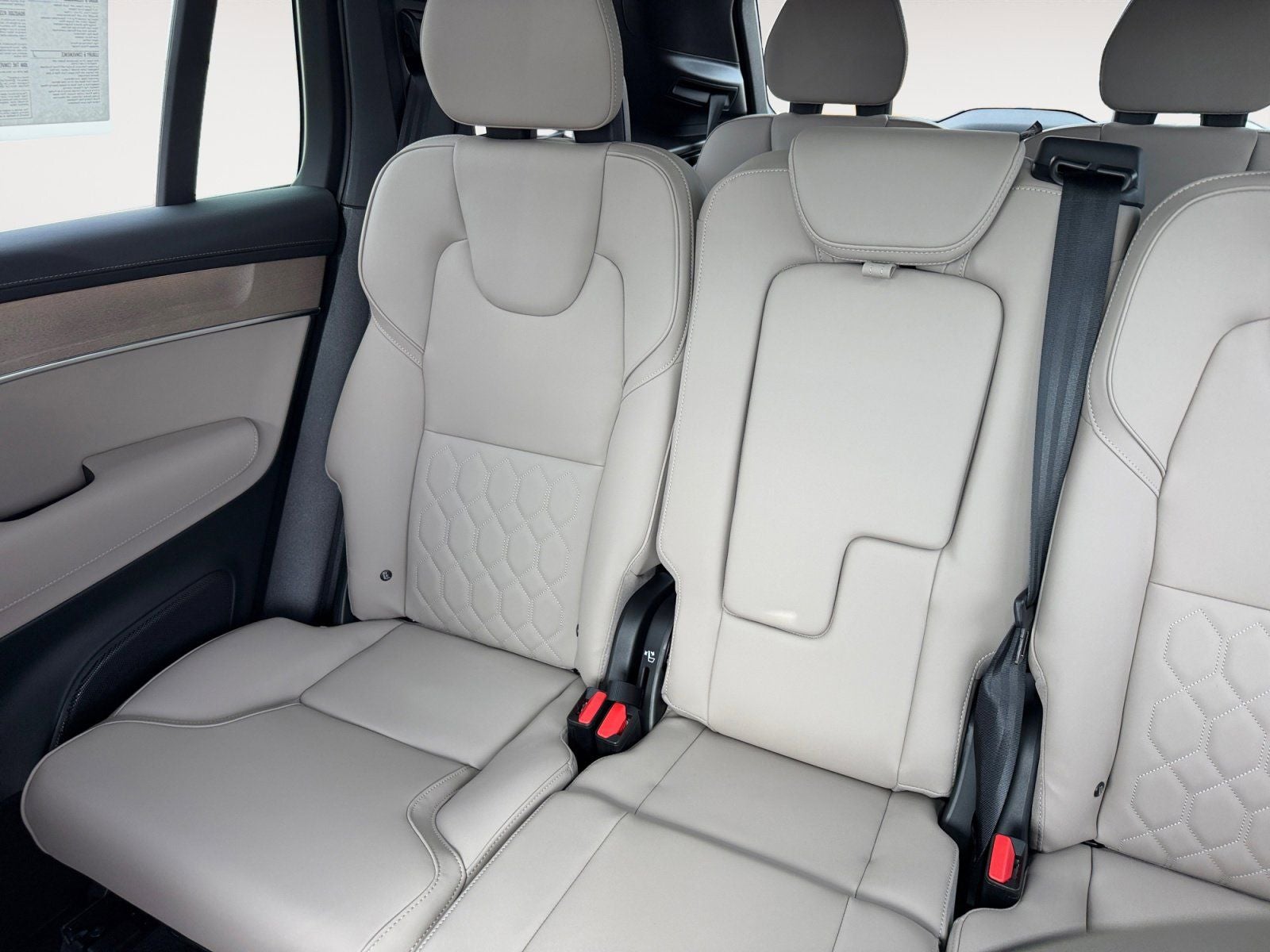 2026 Volvo XC90 Plug-In Hybrid T8 Plus 7 Passenger