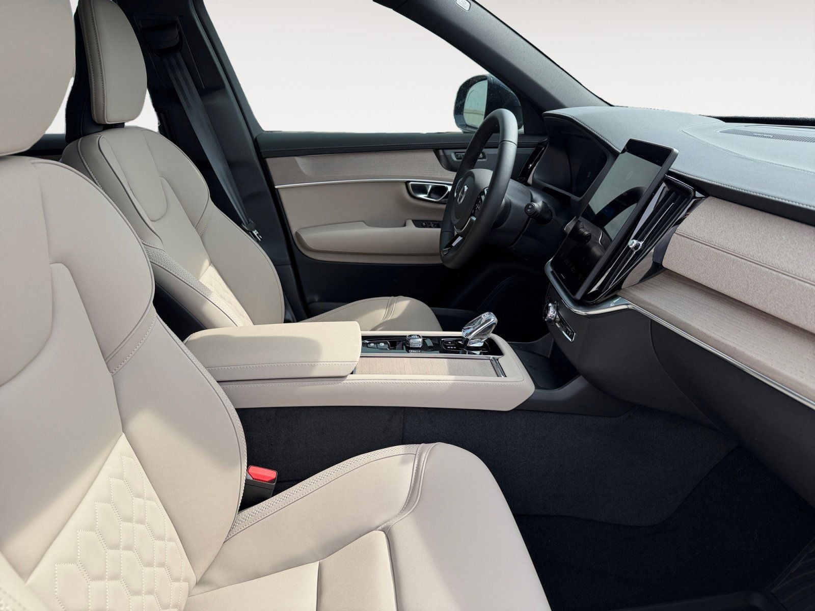 2026 Volvo XC90 Plug-In Hybrid T8 Plus 7 Passenger