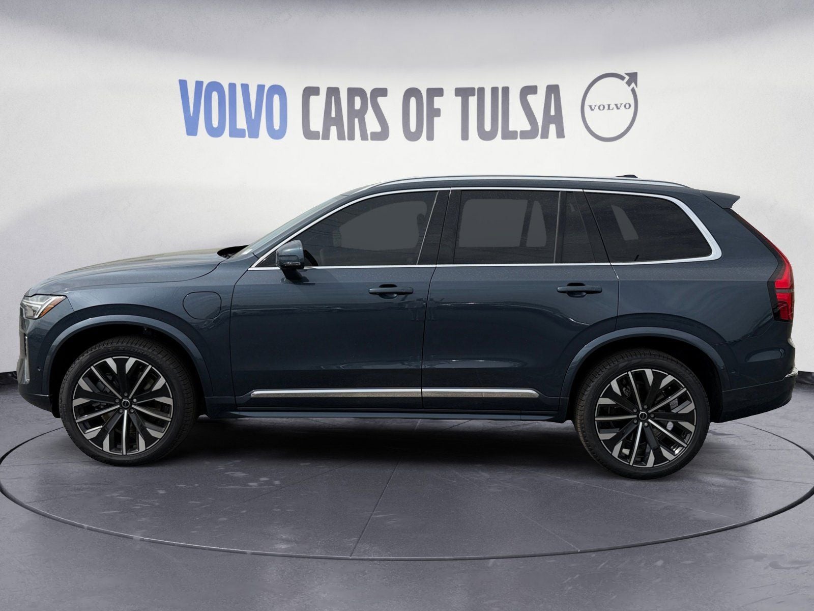 2026 Volvo XC90 Plug-In Hybrid T8 Plus 7 Passenger