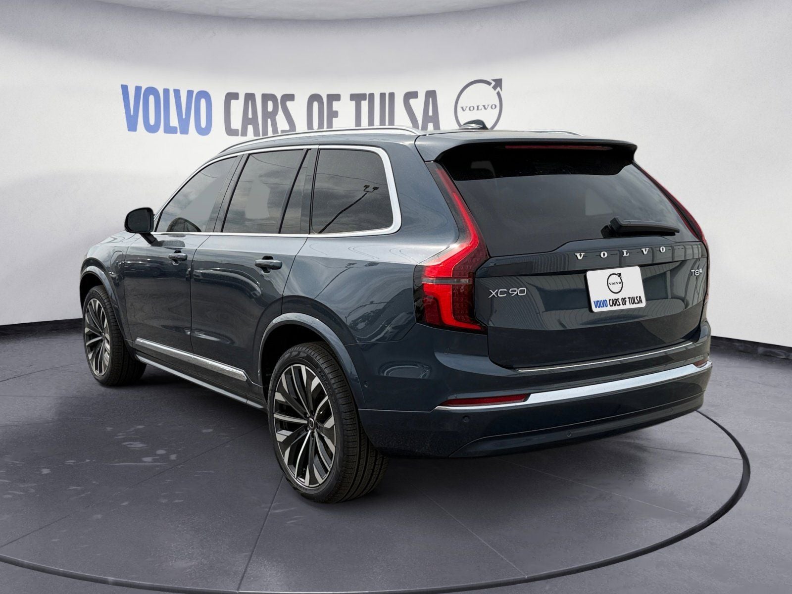 2026 Volvo XC90 Plug-In Hybrid T8 Plus 7 Passenger