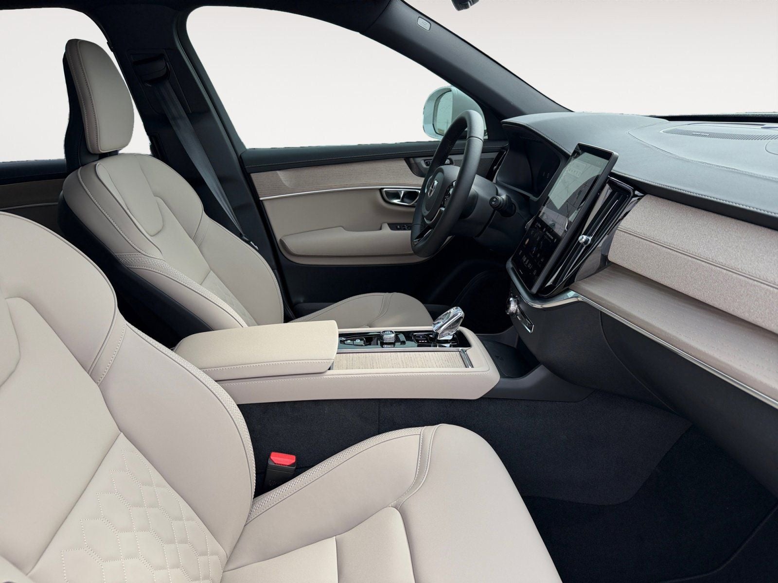 2026 Volvo XC90 Plug-In Hybrid T8 Plus 7 Passenger