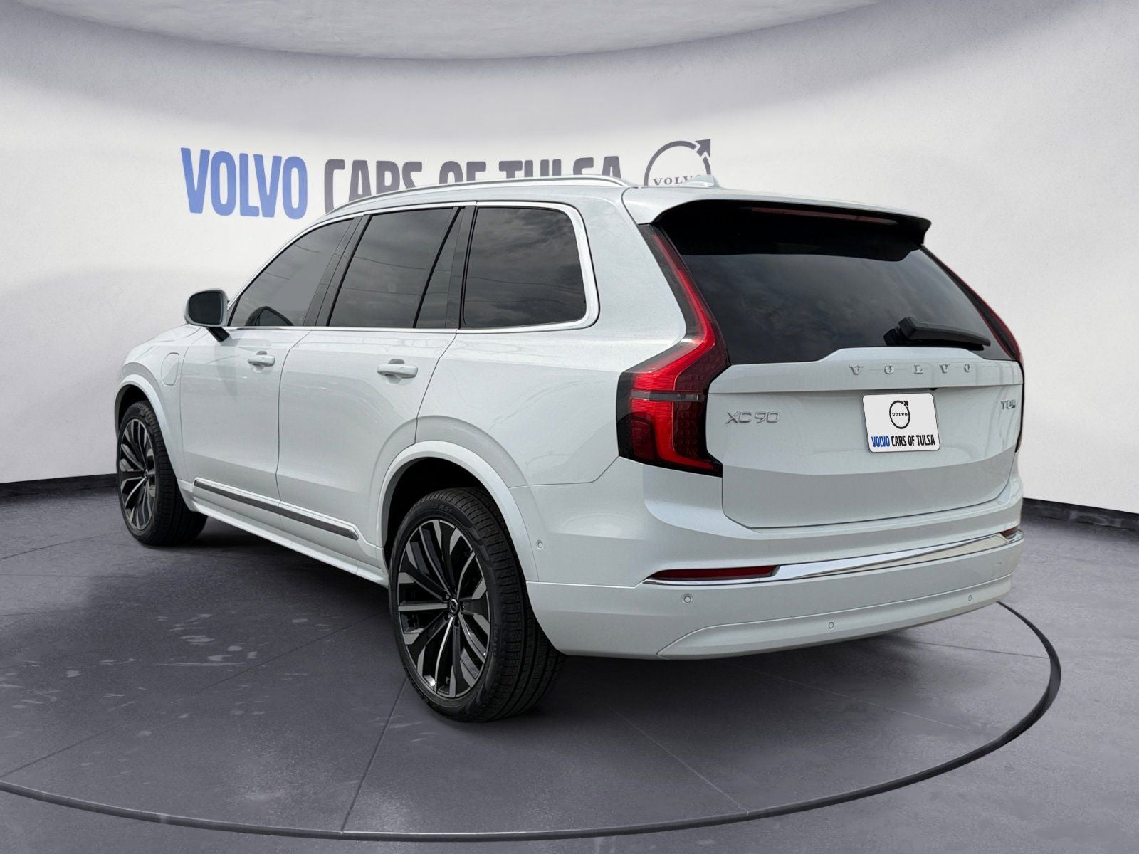2026 Volvo XC90 Plug-In Hybrid T8 Plus 7 Passenger