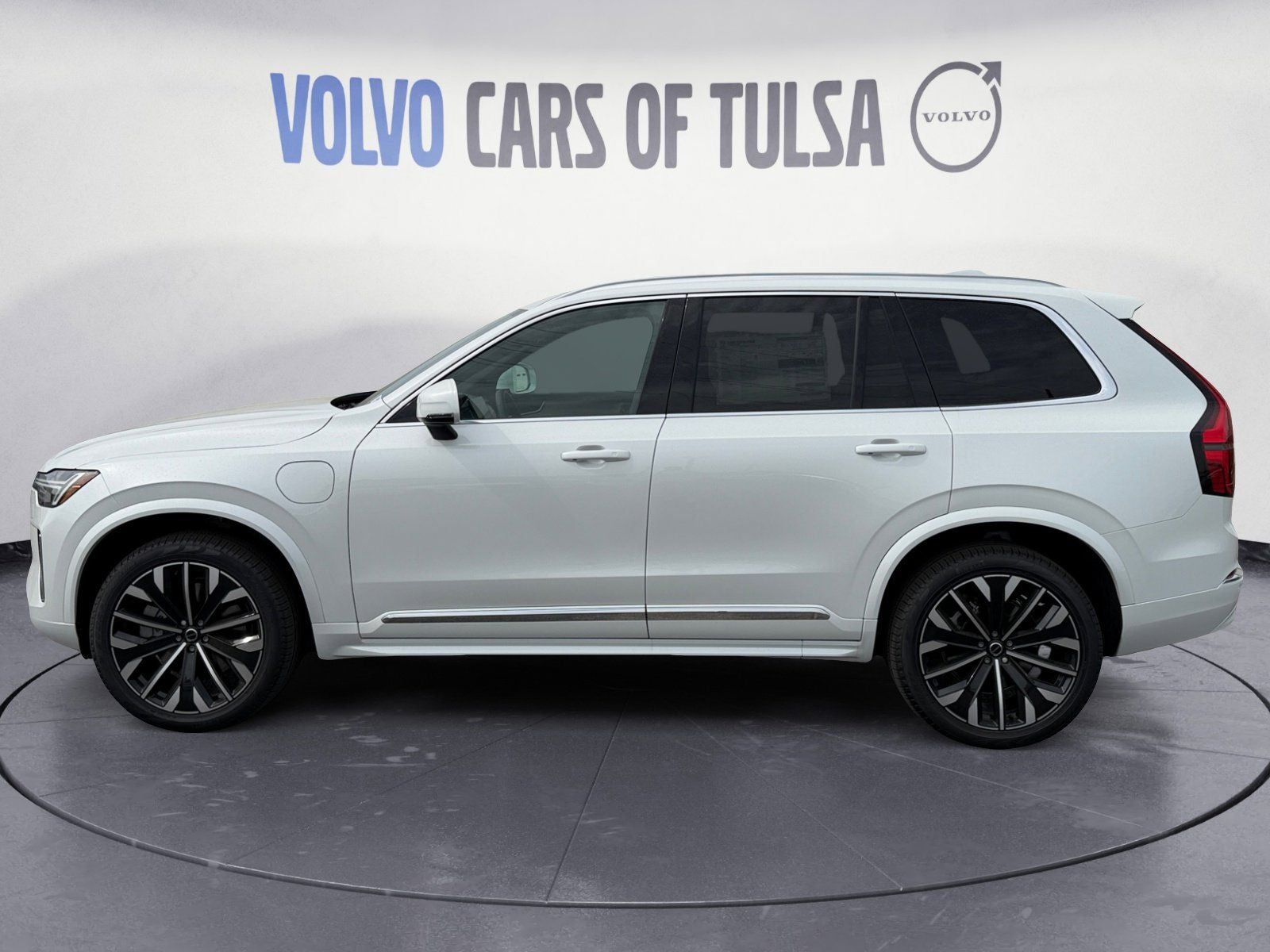 2026 Volvo XC90 Plug-In Hybrid T8 Core