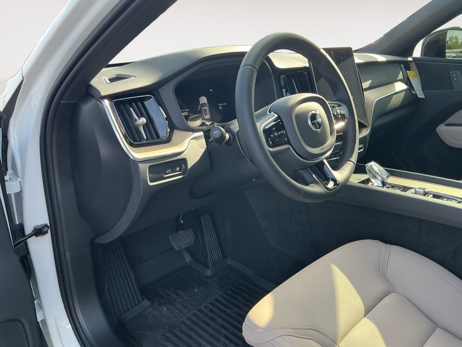 2026 Volvo XC60 Plug-In Hybrid T8 Plus