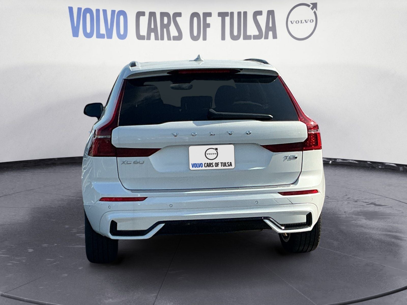 2026 Volvo XC60 Plug-In Hybrid T8 Plus