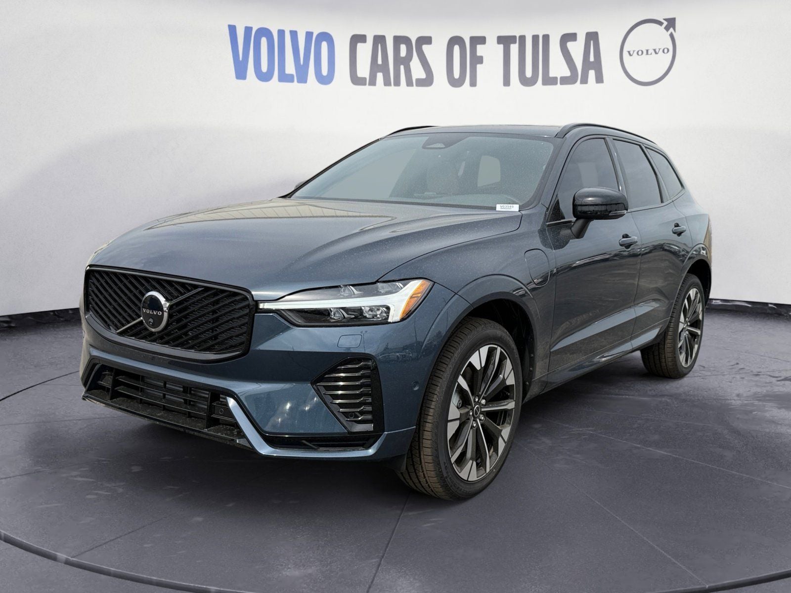 2026 Volvo XC60 Plug-In Hybrid T8 Plus