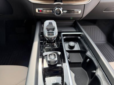 2026 Volvo XC60 Plug-In Hybrid T8 Plus