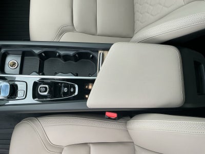 2026 Volvo XC60 Plug-In Hybrid T8 Plus