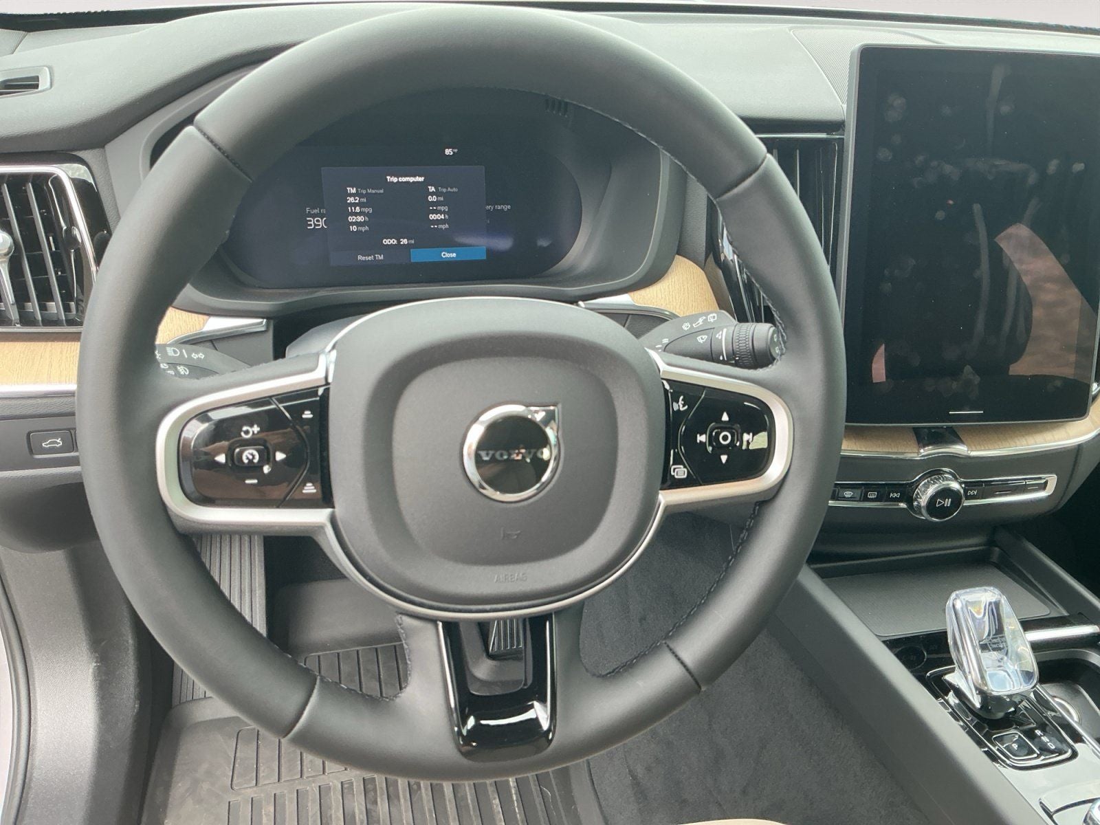 2026 Volvo XC60 Plug-In Hybrid T8 Plus