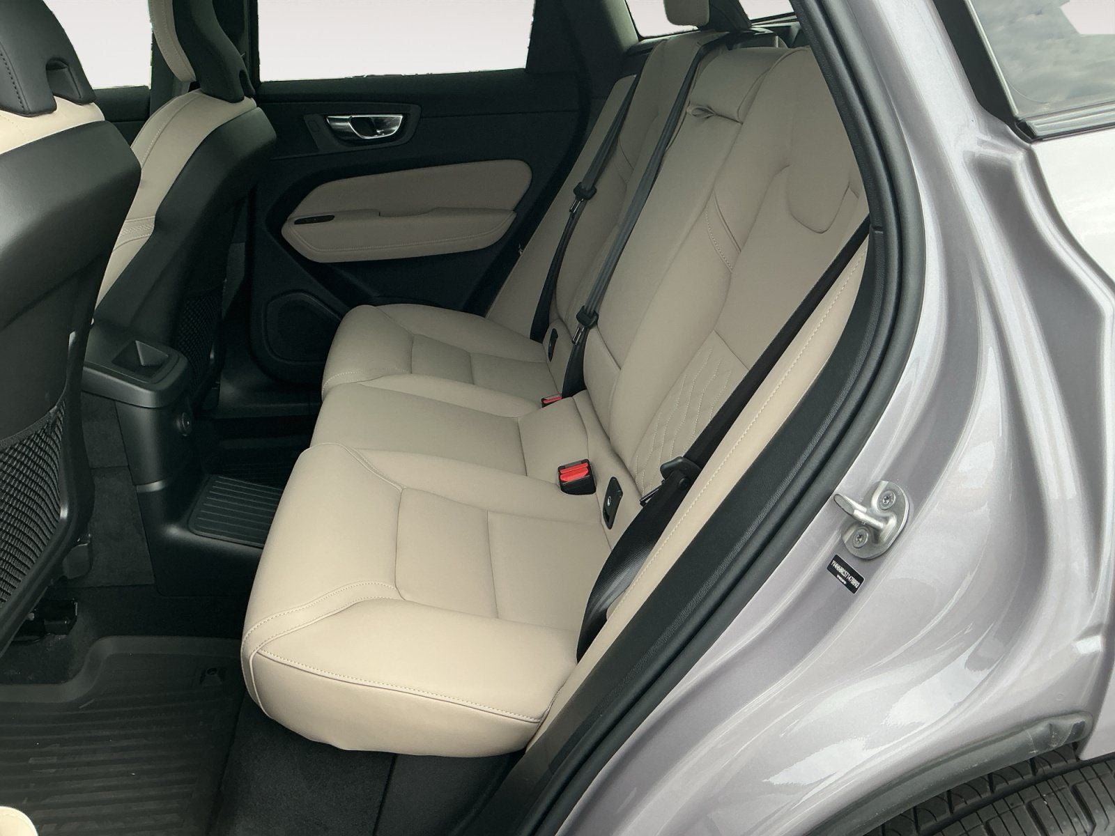 2026 Volvo XC60 Plug-In Hybrid T8 Plus