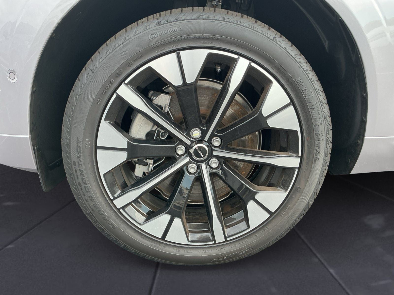 2026 Volvo XC60 Plug-In Hybrid T8 Plus