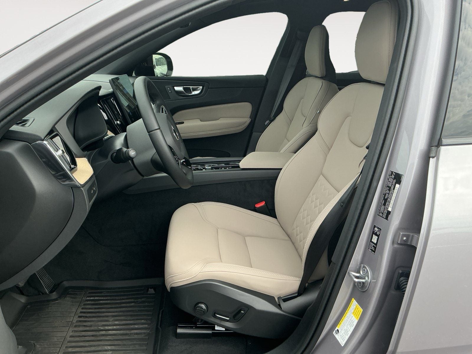 2026 Volvo XC60 Plug-In Hybrid T8 Plus