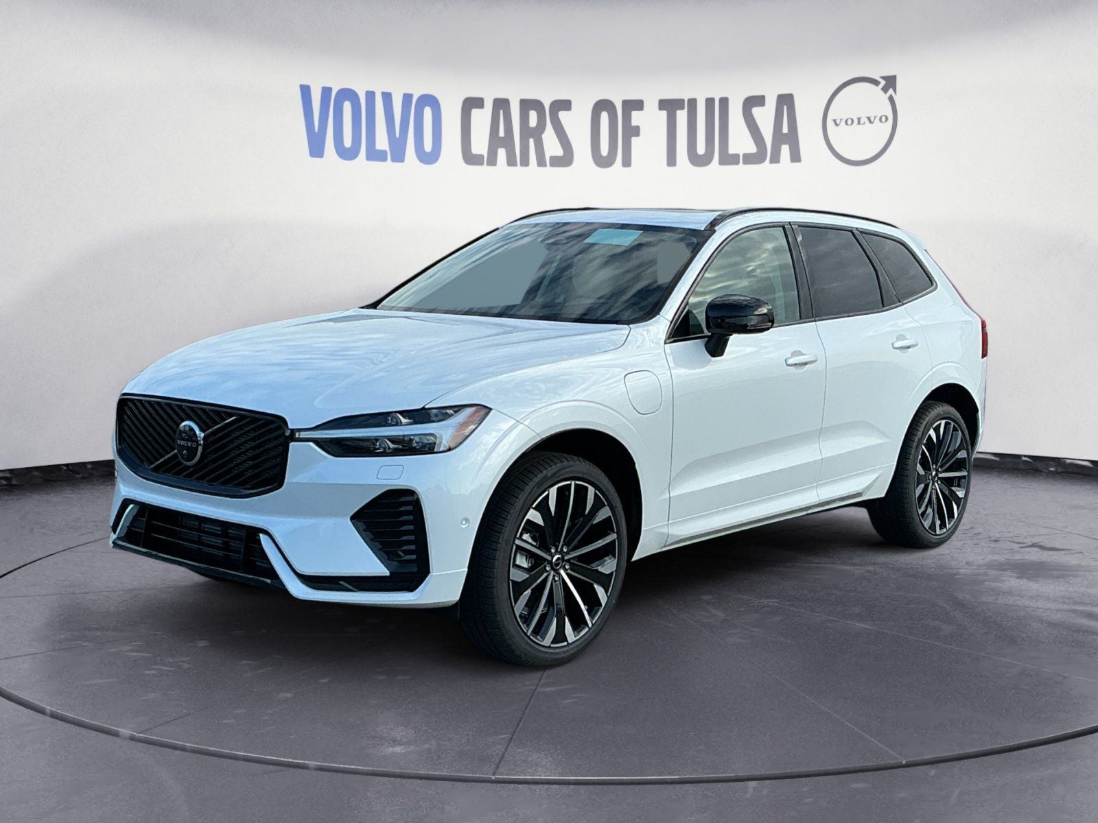 2026 Volvo XC60 Plug-In Hybrid T8 Ultra