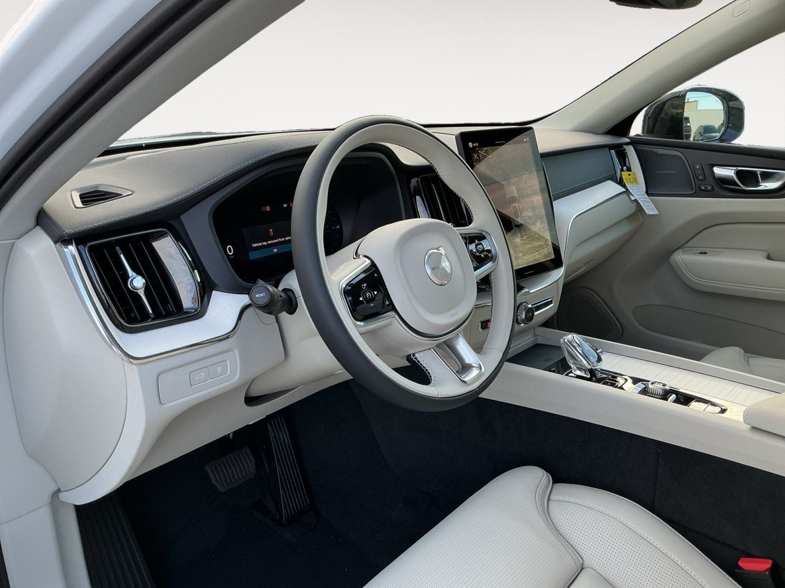 2026 Volvo XC60 Plug-In Hybrid T8 Ultra
