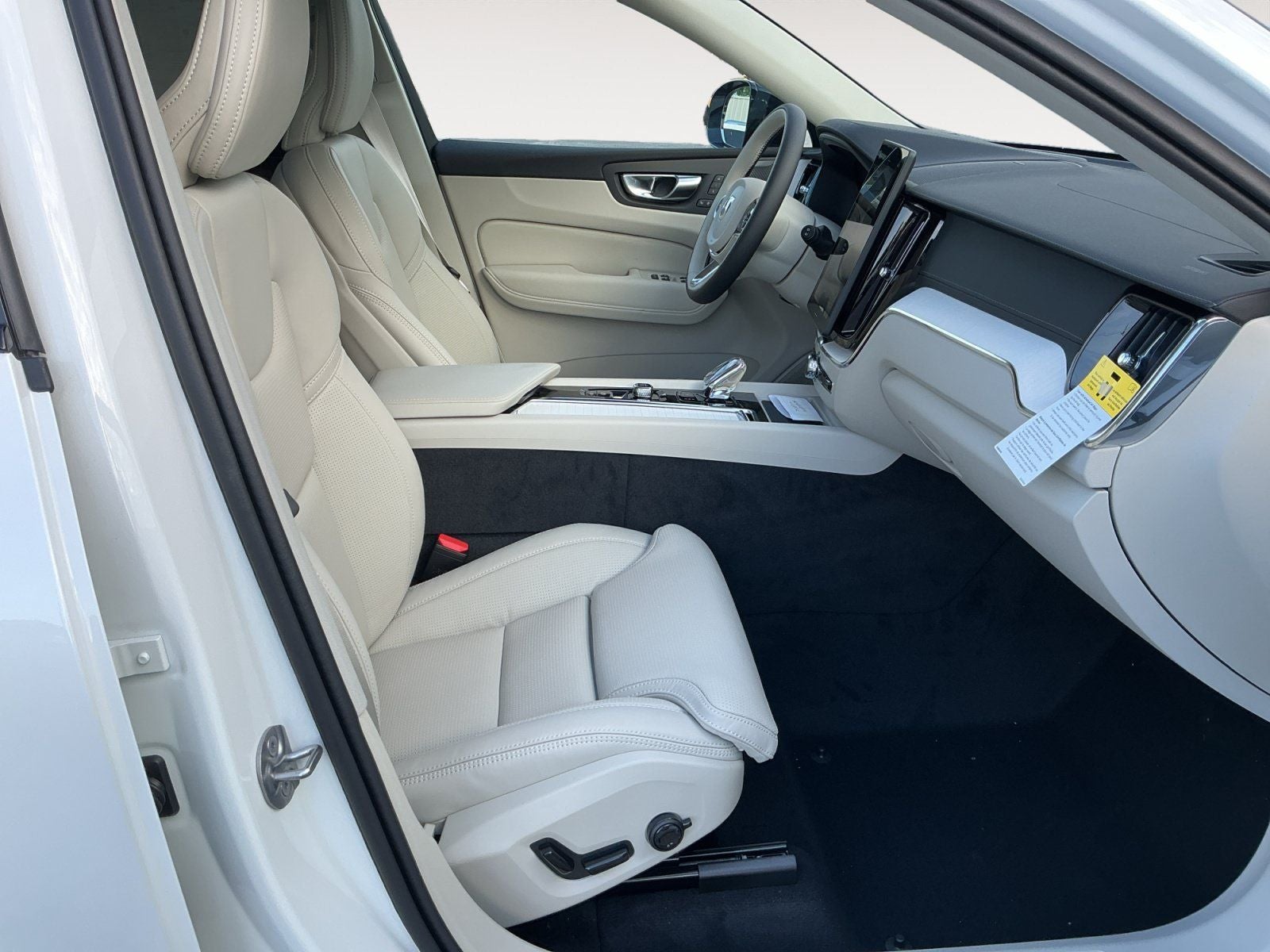 2026 Volvo XC60 Plug-In Hybrid T8 Ultra