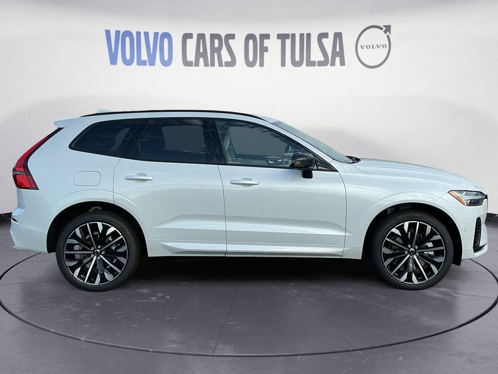 2026 Volvo XC60 Plug-In Hybrid T8 Ultra