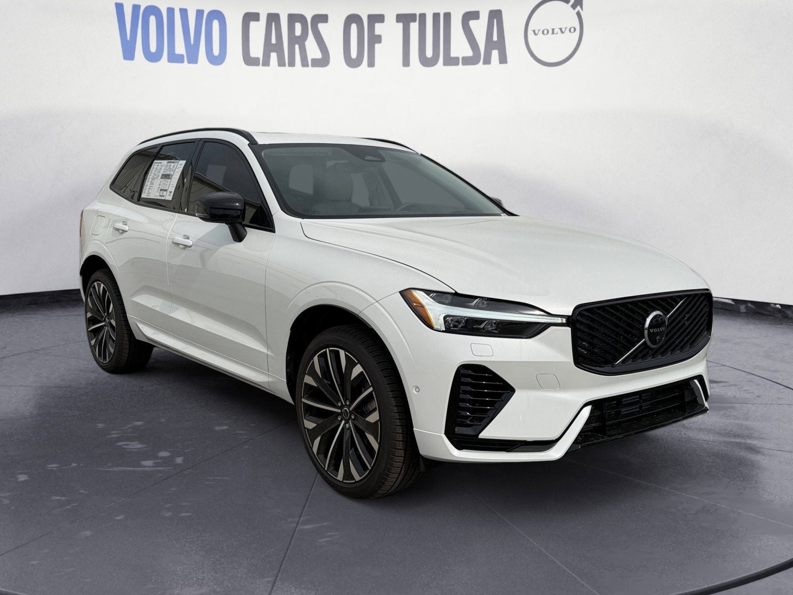 2026 Volvo XC60 Plug-In Hybrid T8 Ultra