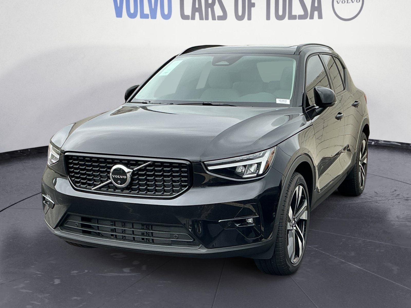 2026 Volvo XC40 B4 Plus