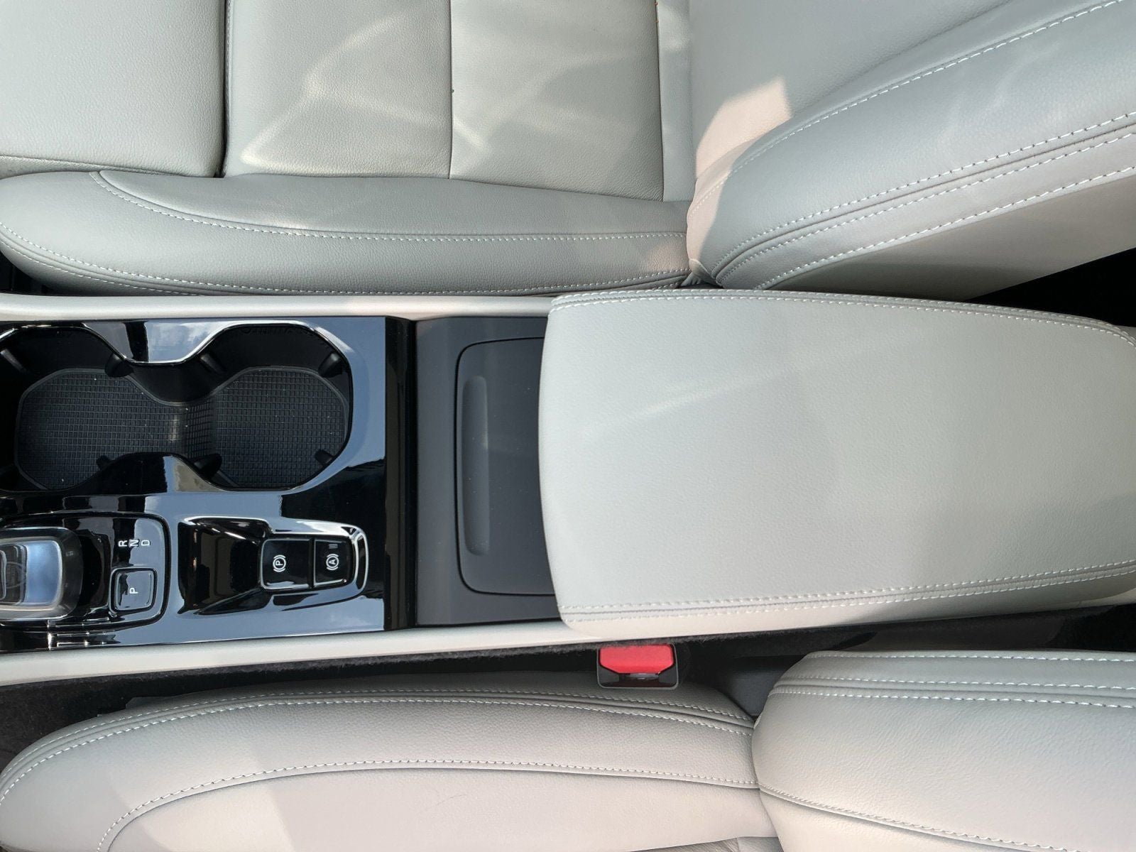 2026 Volvo XC40 B4 Plus
