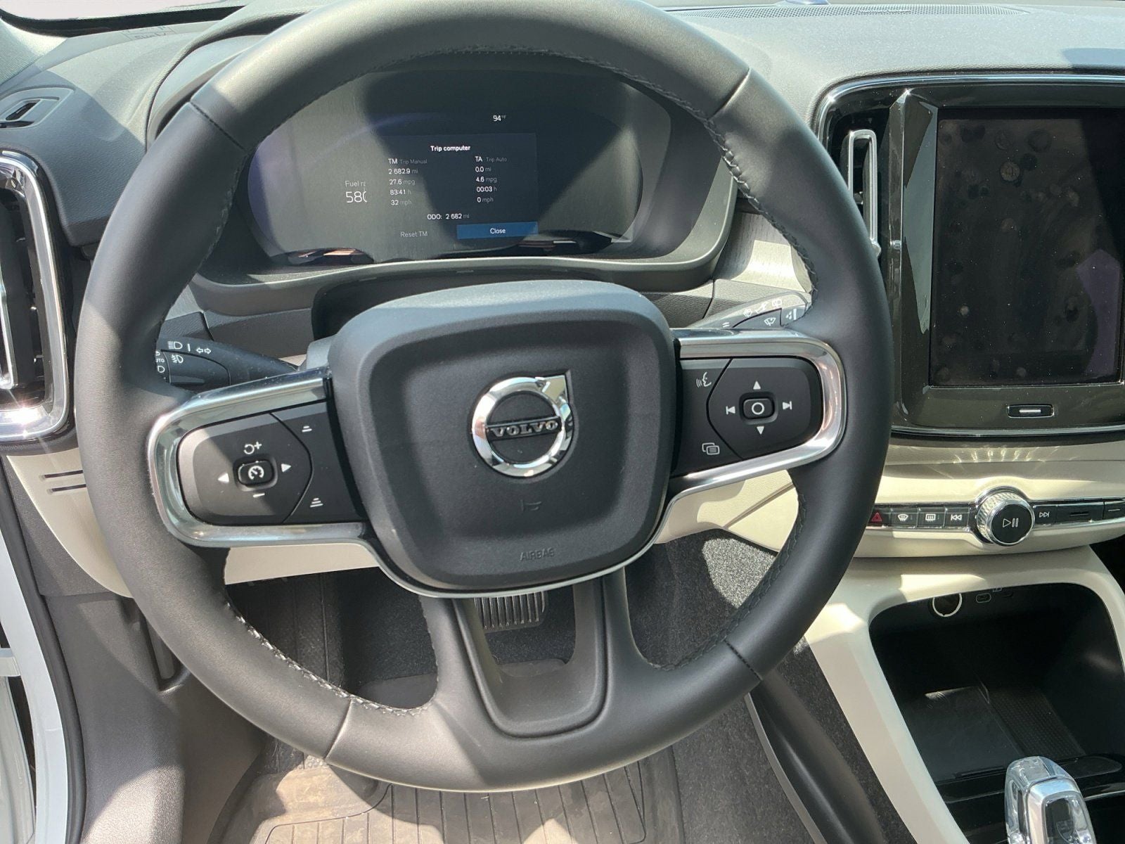 2026 Volvo XC40 B4 Plus