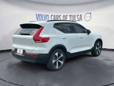 2026 Volvo XC40 B4 Plus