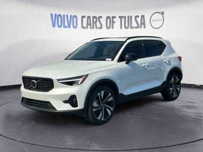 2026 Volvo XC40 B4 Plus