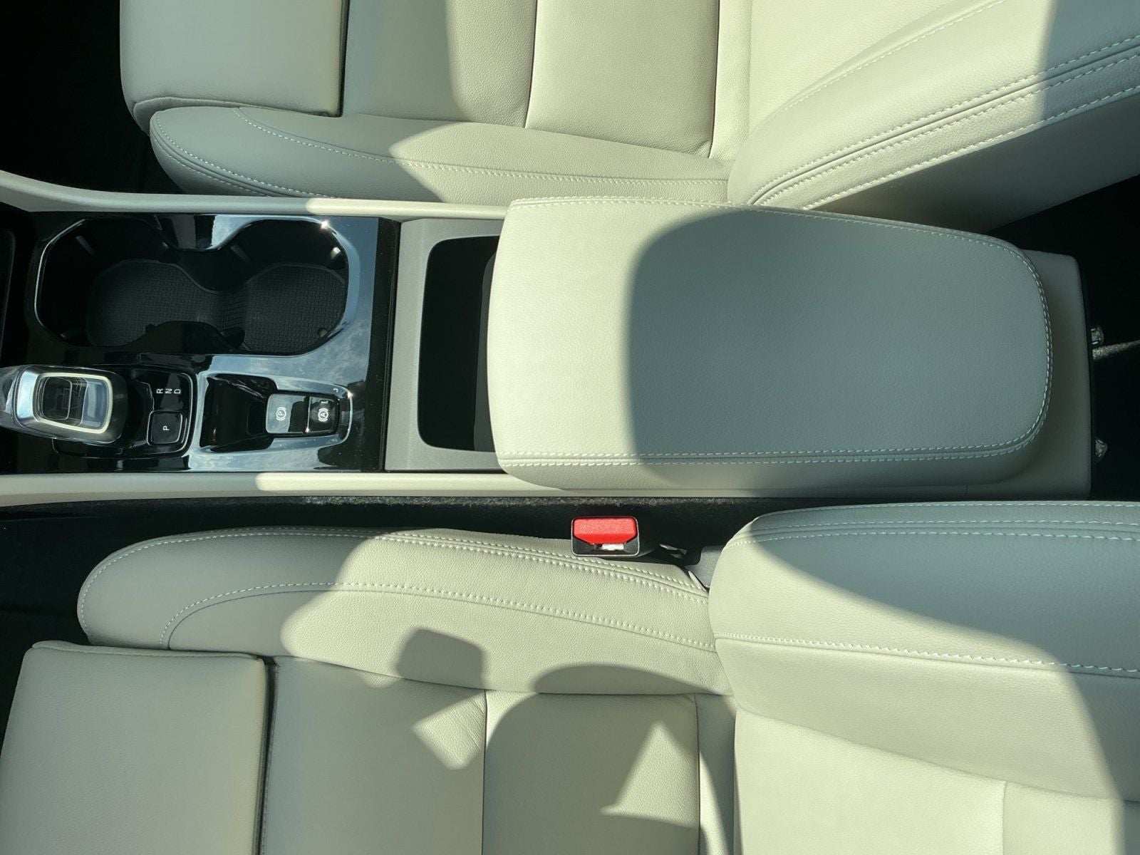 2026 Volvo XC40 B4 Plus