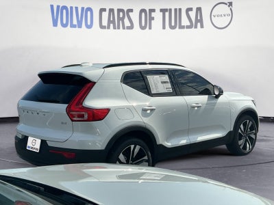 2026 Volvo XC40 B4 Plus