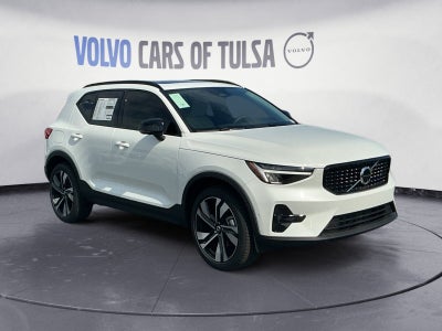 2026 Volvo XC40 B4 Plus
