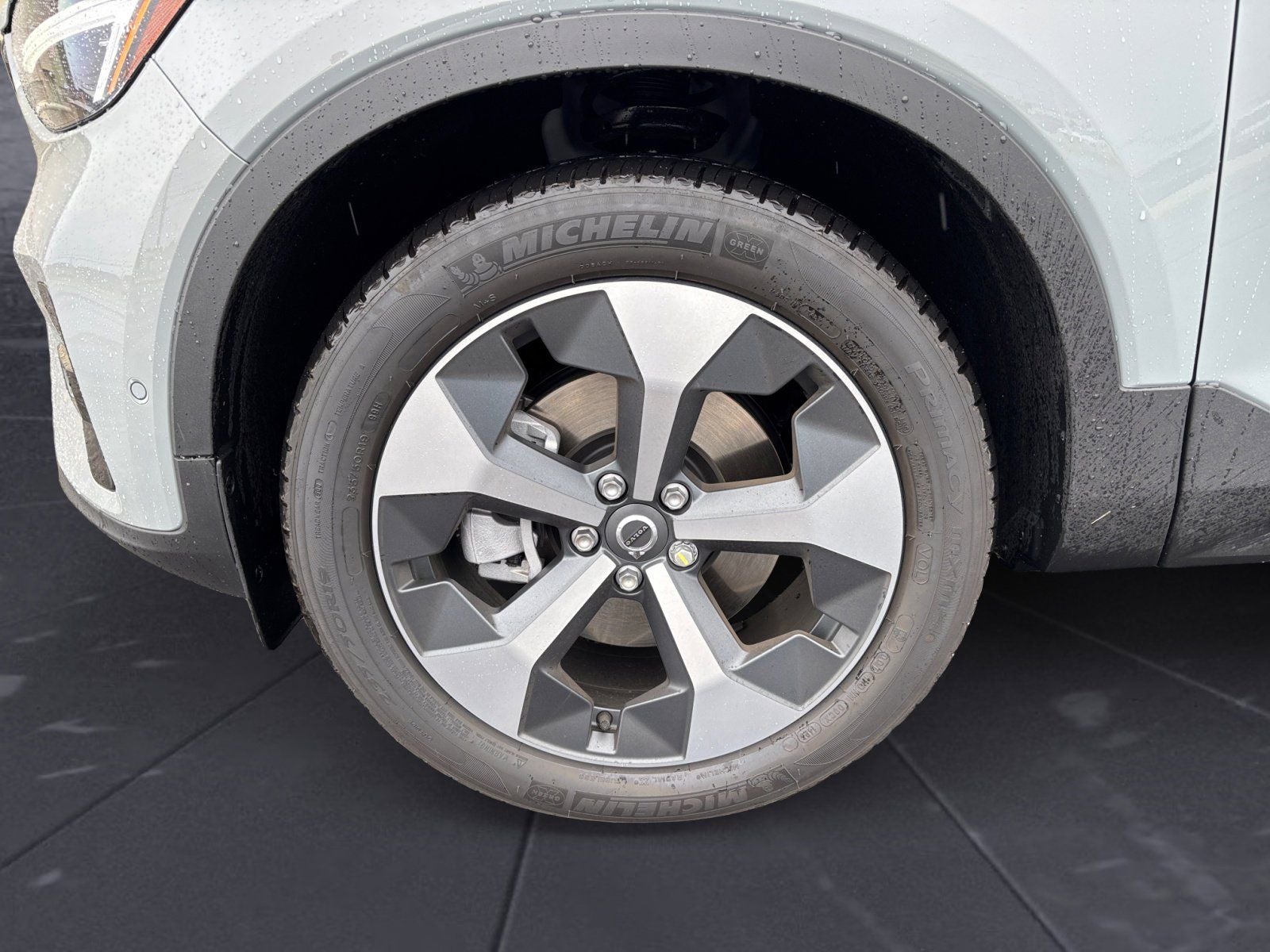 2026 Volvo XC40 B5 Plus