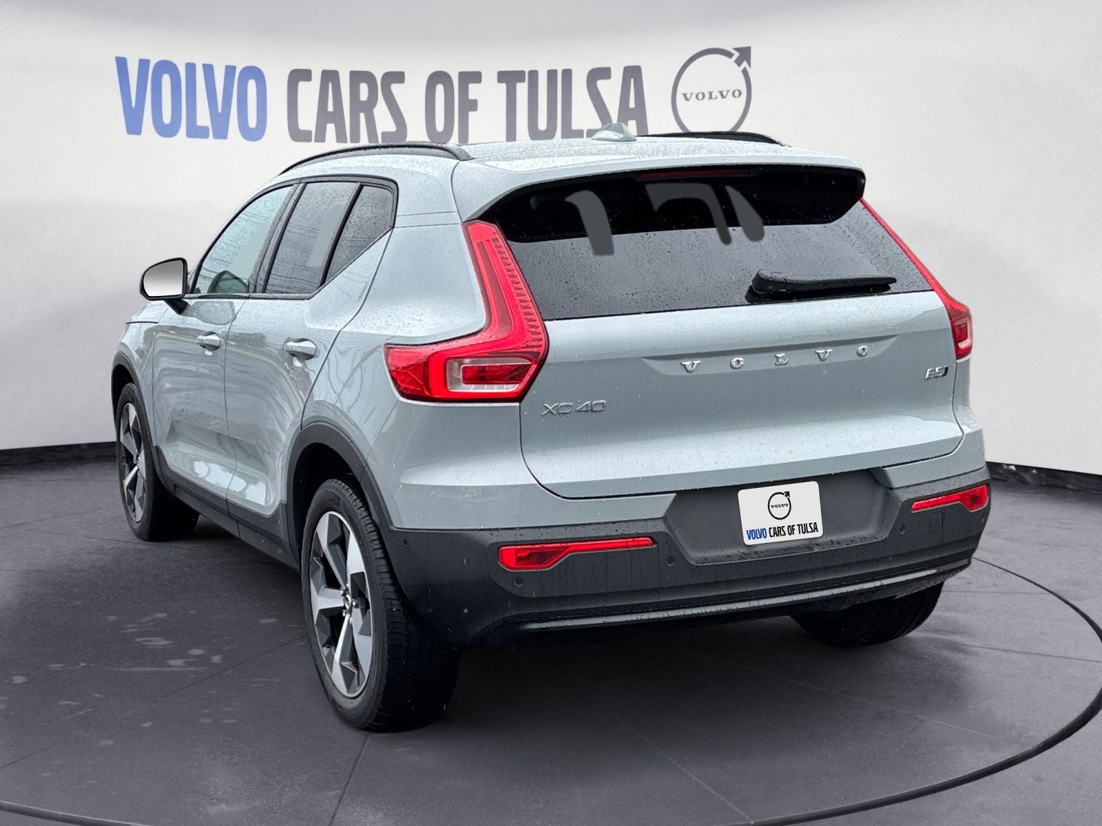 2026 Volvo XC40 B5 Plus