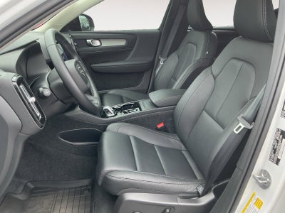 2026 Volvo XC40 B5 Plus