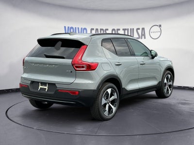 2026 Volvo XC40 B5 Plus
