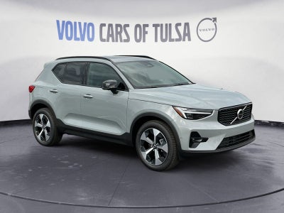 2026 Volvo XC40 B5 Plus