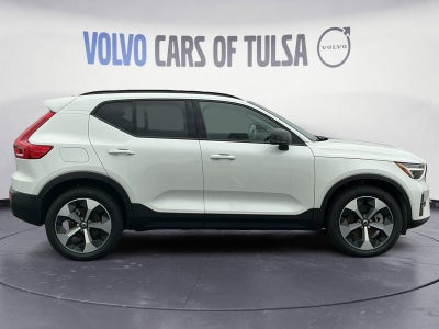 2026 Volvo XC40 B5 Plus
