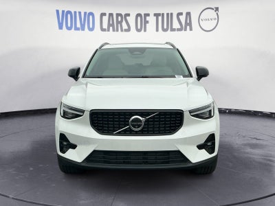 2026 Volvo XC40 B5 Plus