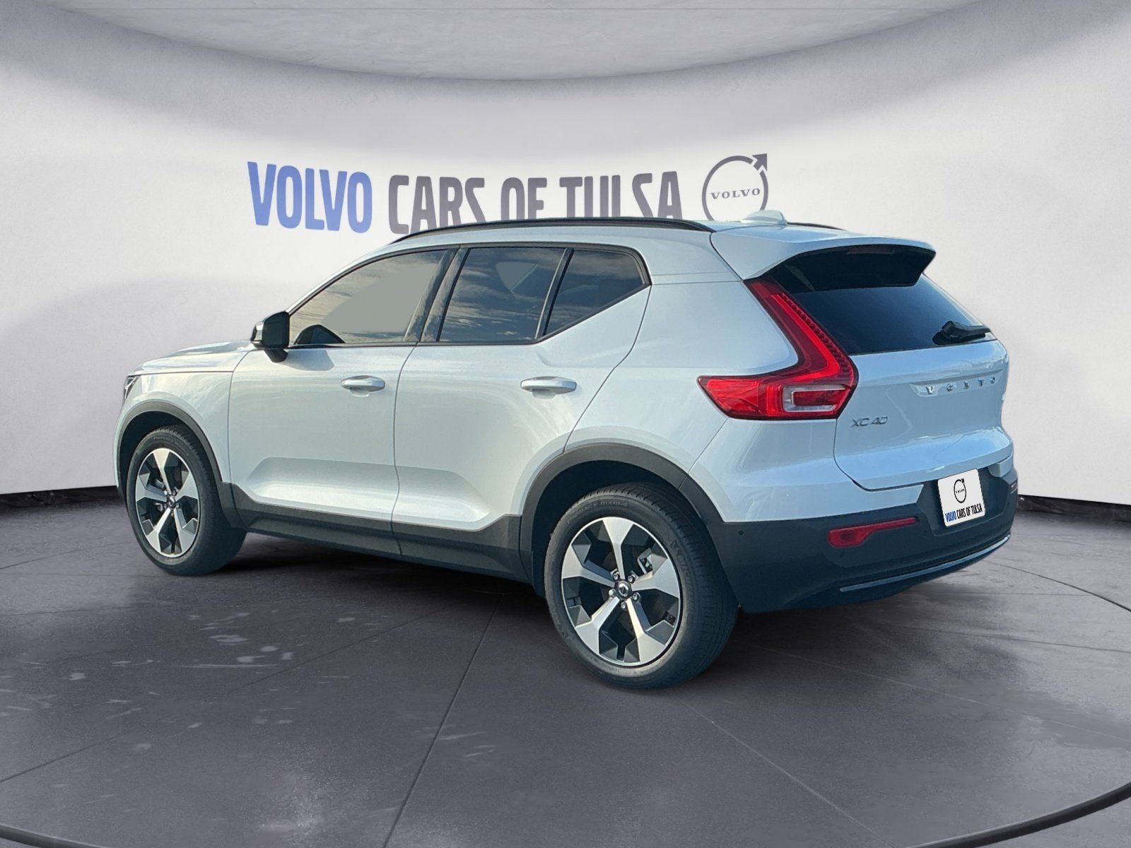 2026 Volvo XC40 B5 Plus
