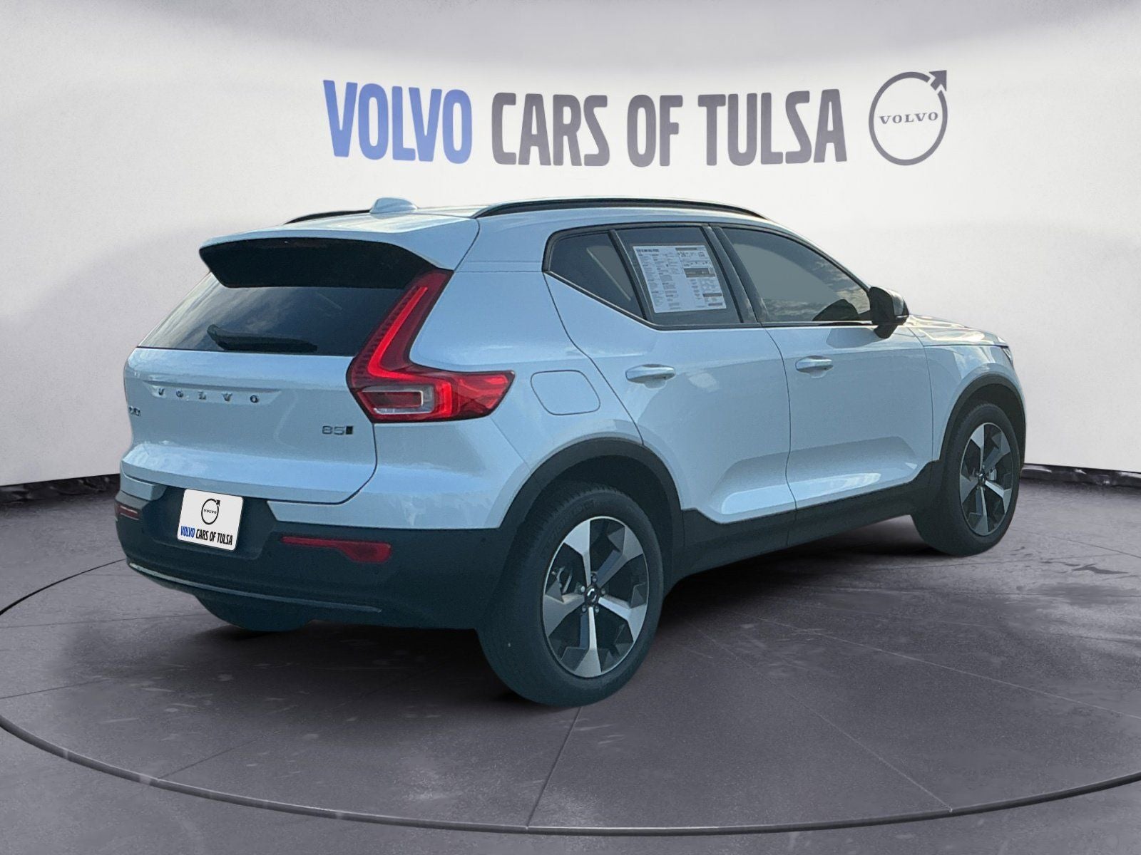 2026 Volvo XC40 B5 Plus