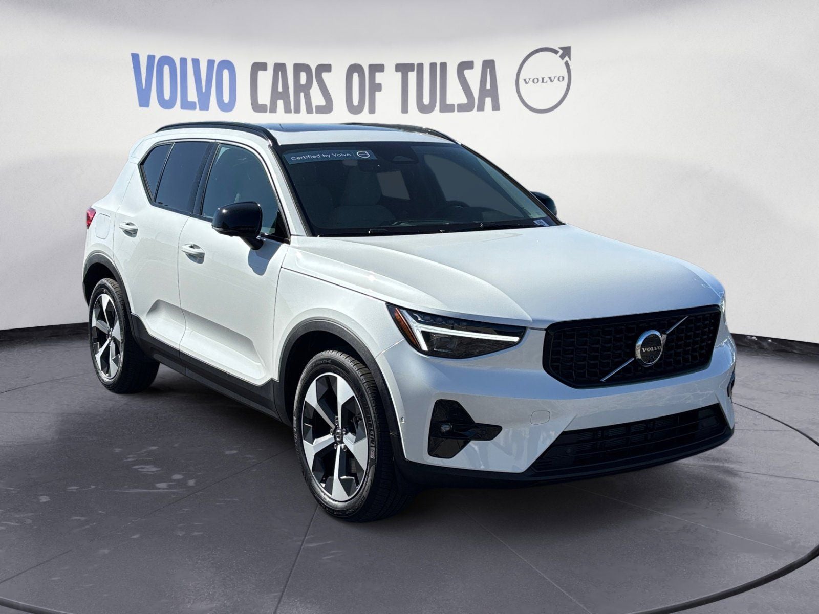2026 Volvo XC40 B5 Plus